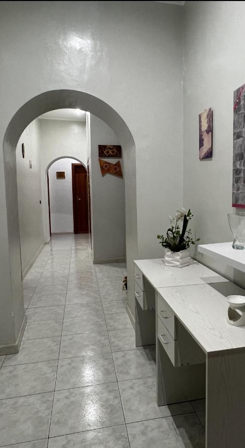 House 33 Apartment เนเปิลส์ ภายนอก รูปภาพ